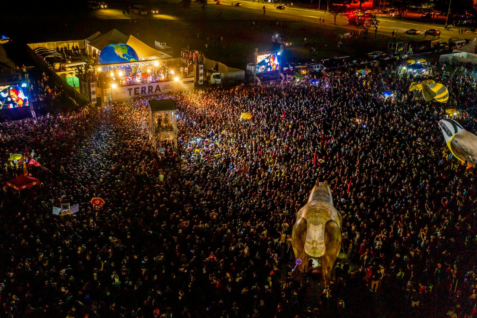 Ato Pela Terra, mobilização de movimentos indígenas, ambientalistas e artistas ocorrida em 9 de março, em Brasília