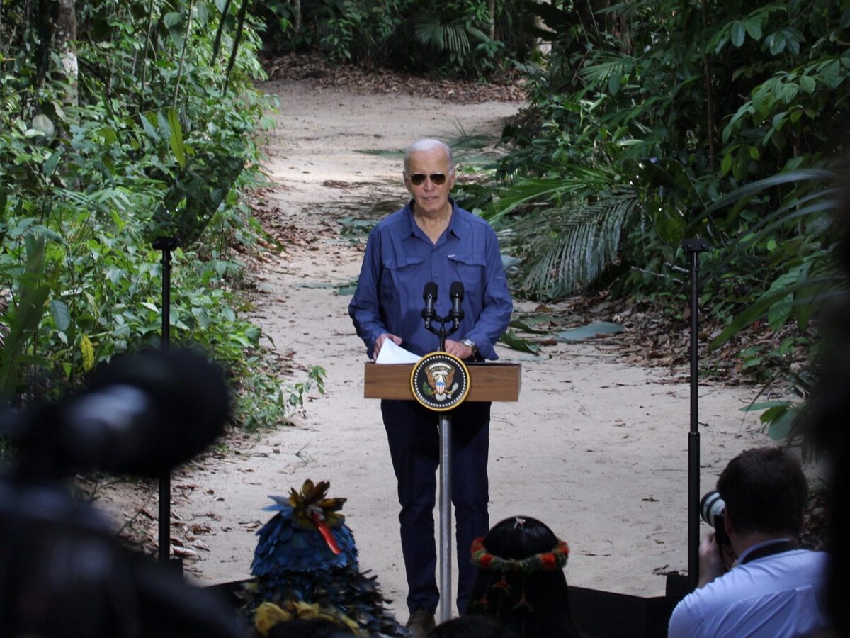 Temores da presidência de Trump pairam sobre a visita de Biden à Amazônia