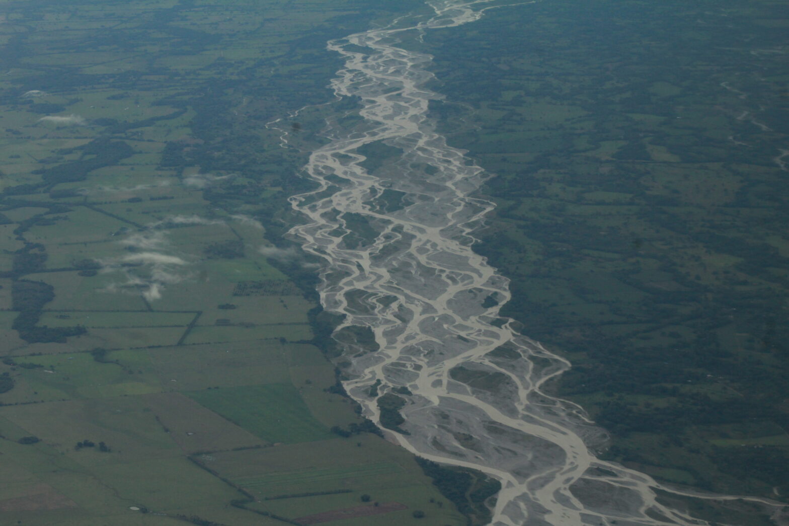 Sequía en el río Ariari, en Colombia, que junto al río Guayabero terminan formando el río Guaviare, en la Amazonia.