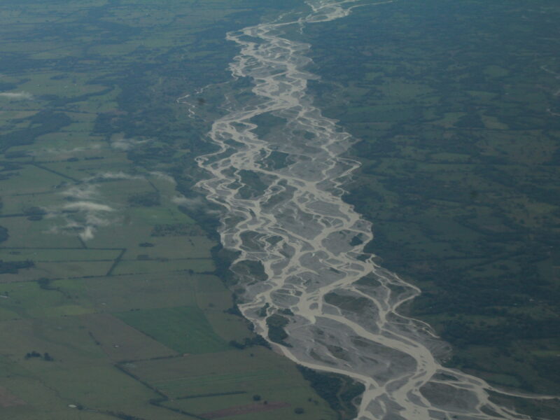 Sequía en el río Ariari, en Colombia, que junto al río Guayabero terminan formando el río Guaviare, en la Amazonia.