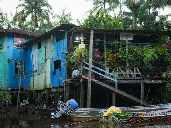 Da guerra aos rios: como conflitos globais também impactam a energia em comunidades da Amazônia