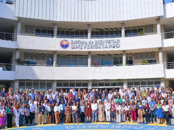 Cientistas apontam 12 caminhos para a transição longe dos combustíveis fósseis em conferência na Colômbia