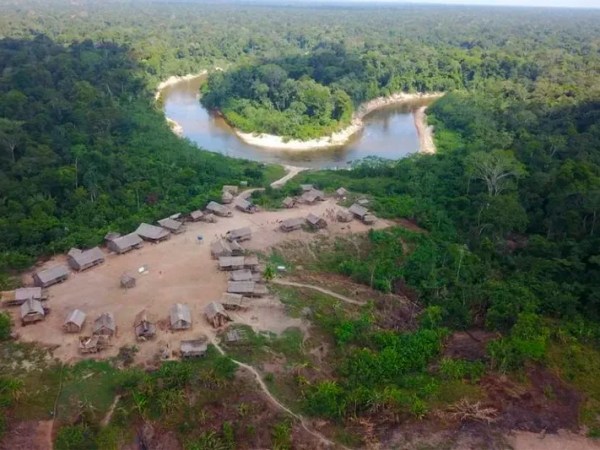 Após negativa da justiça eleitoral, mobilização garante transporte para eleitores indígenas do Amazonas