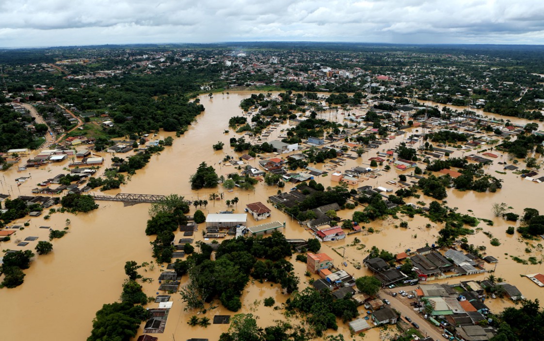 The river tsunami that enchants, devastates and frightens in Acre